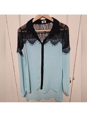 ***Lot of 8 items sizes range from medium to 1x***.  Bundle #1